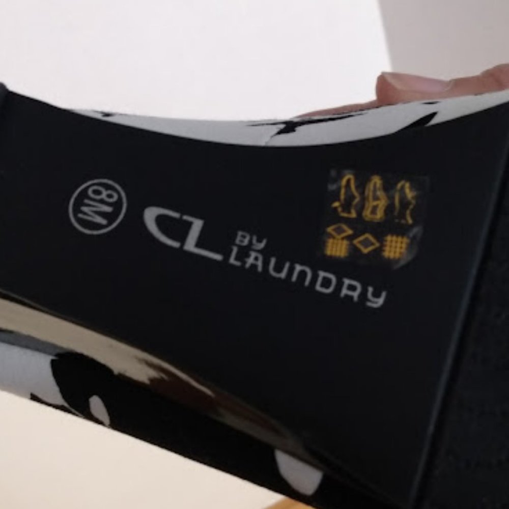 C.L. by Laundry: open toe wedge shoes. - Picture 5 of 5